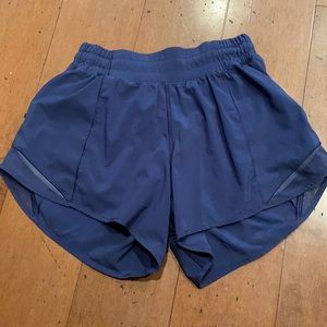 Lululemon navy blue hottie hot shorts size 4 tall